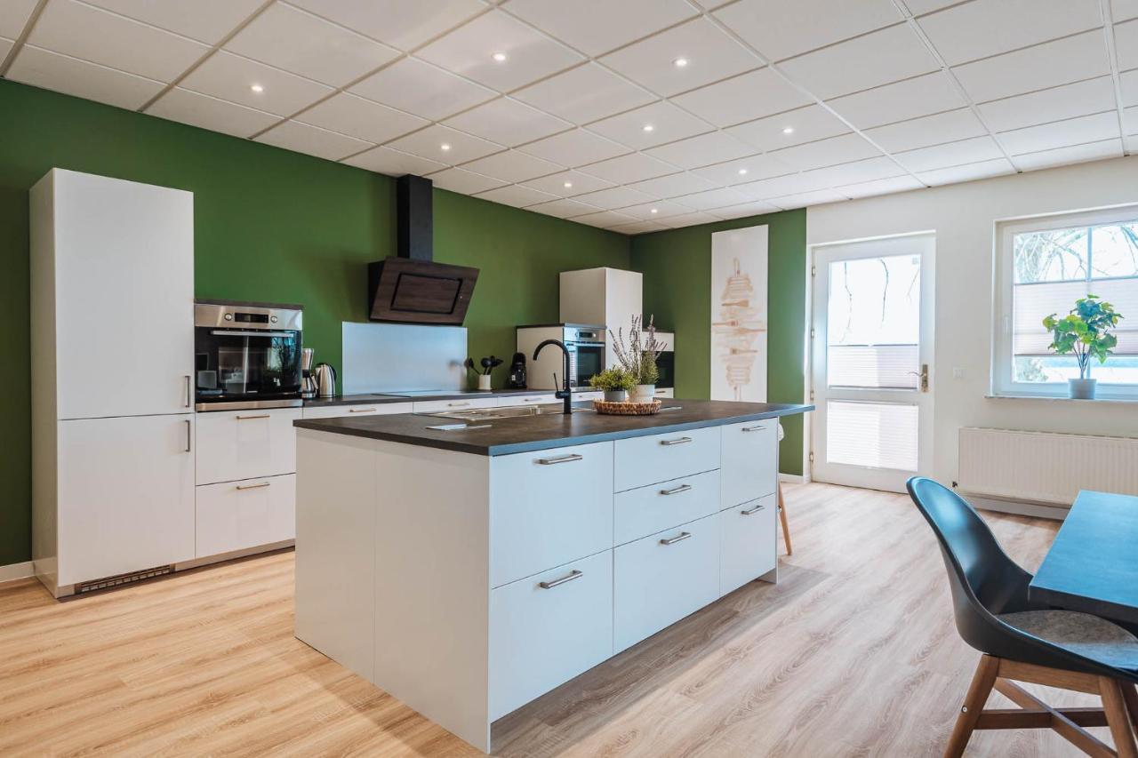 Xxl Ferienhaus Goldberger See - Sauna - 16 Personen 外观 照片