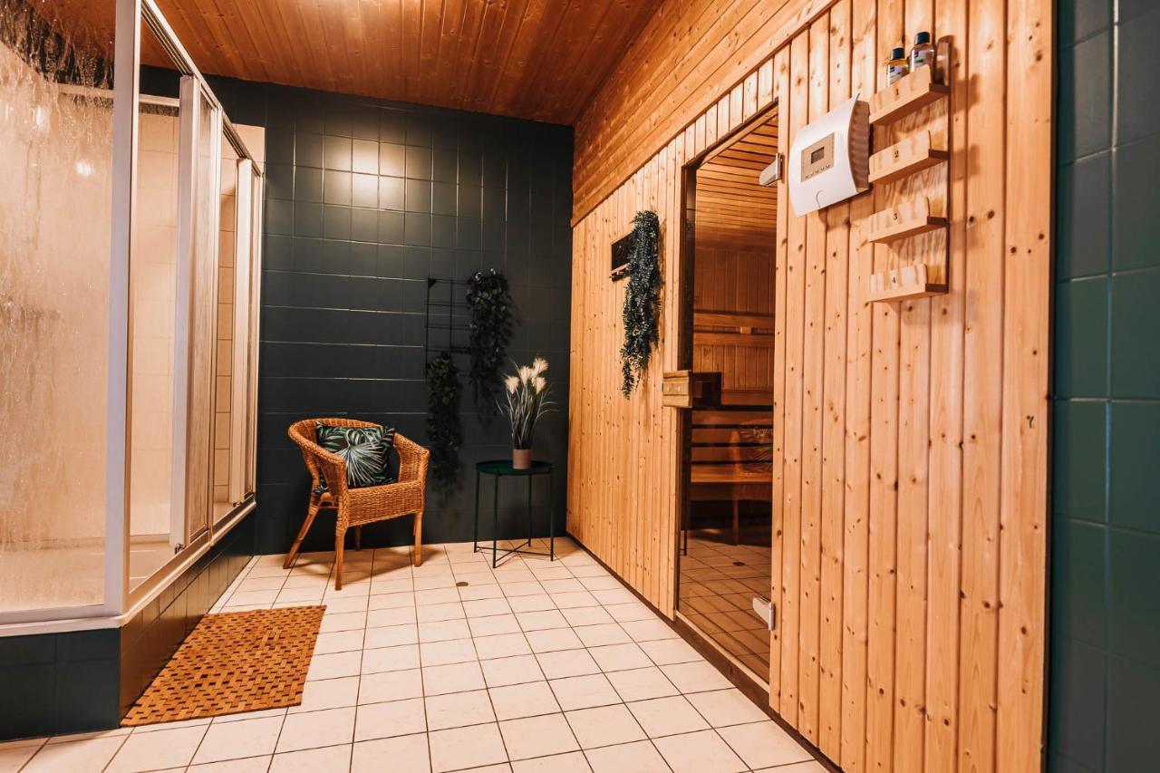 Xxl Ferienhaus Goldberger See - Sauna - 16 Personen 外观 照片